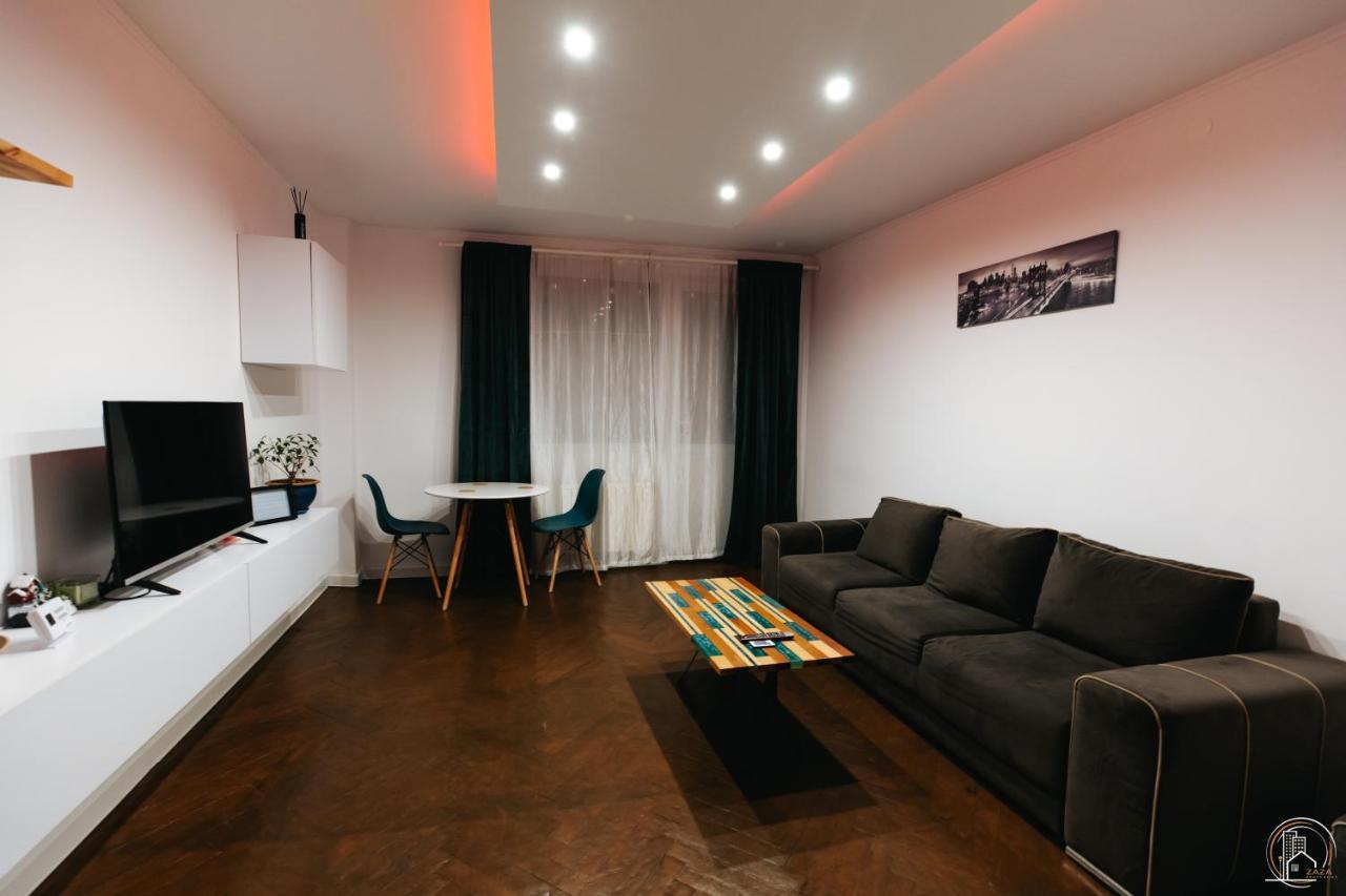 Zaza Apartament - Central Area, With Balcony Тыргу-Жиу Экстерьер фото